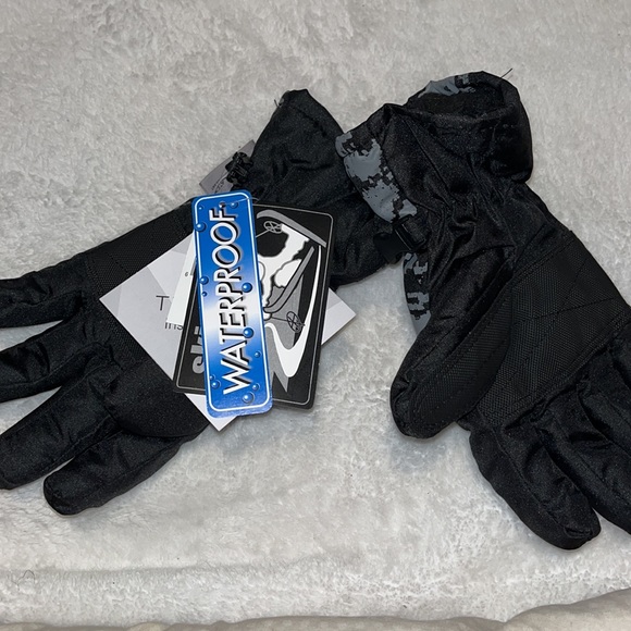 Glow in the Dark 3M Kids Ski Gloves - Size 4-7 - Picture 3 of 4
